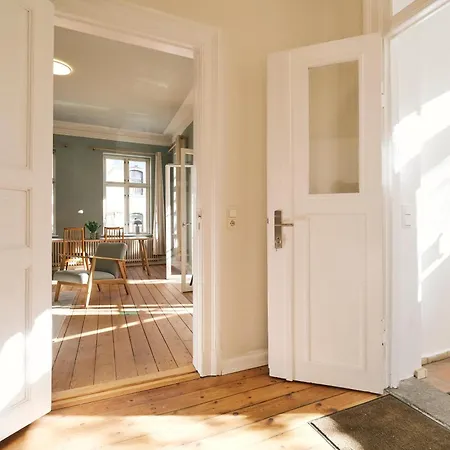 Villa Rosa - Charmante, Grosse Altbauwohnung Apartment Flensburg