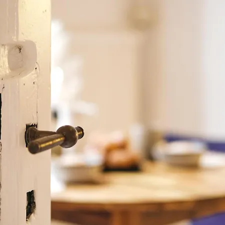 Rosa - Charmante, Grosse Altbauwohnung * فلنسبورغ