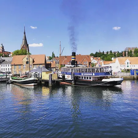 Rosa - Charmante, Grosse Altbauwohnung Lejlighed *