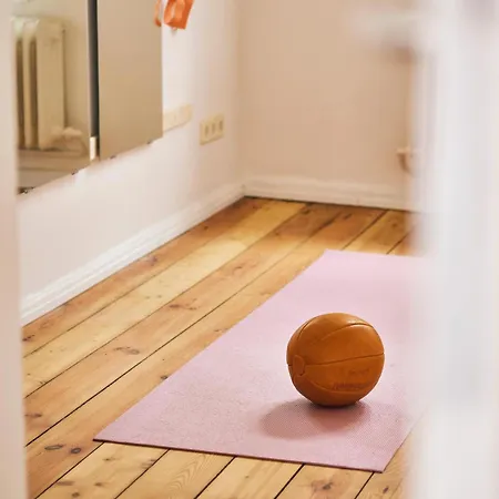 Rosa - Charmante, Grosse Altbauwohnung Фленсбург