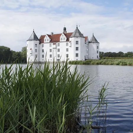 شقة Rosa - Charmante, Grosse Altbauwohnung *