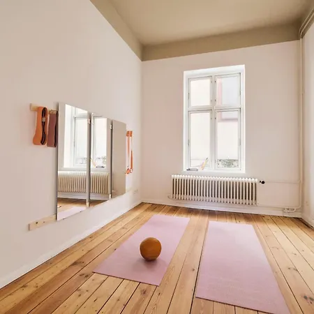 Rosa - Charmante, Grosse Altbauwohnung شقة