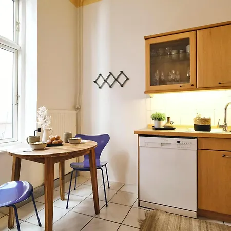 Rosa - Charmante, Grosse Altbauwohnung Апартаменты Фленсбург