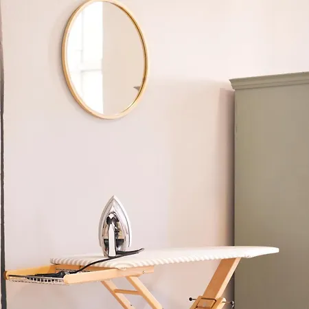 Rosa - Charmante, Grosse Altbauwohnung Appartement