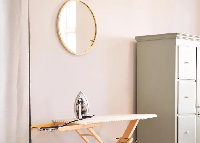 Rosa - Charmante, Grosse Altbauwohnung Appartement
